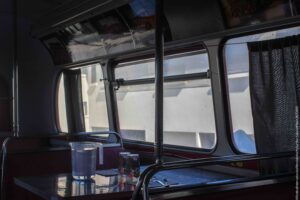 SaloméPlaisir-reflet-bus