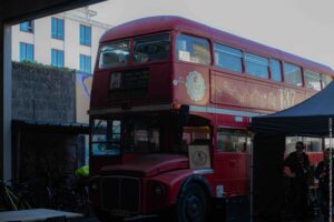 SaloméPlaisir-reflet-bus-9