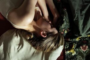 Sarah Bolger in Nervous (2026) - February Films : Story Robot